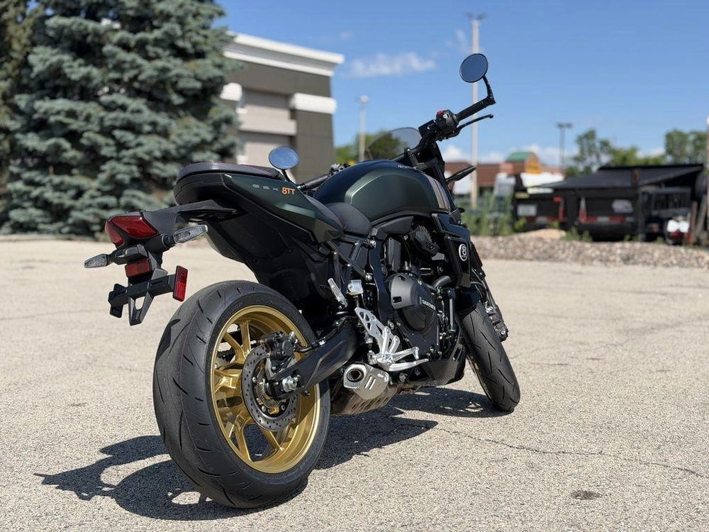 2026 Suzuki Gsx-8tt alt