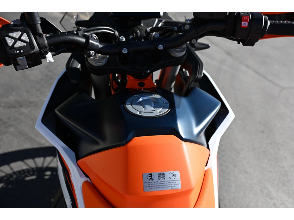 2026 Ktm Adventure 890 R alt
