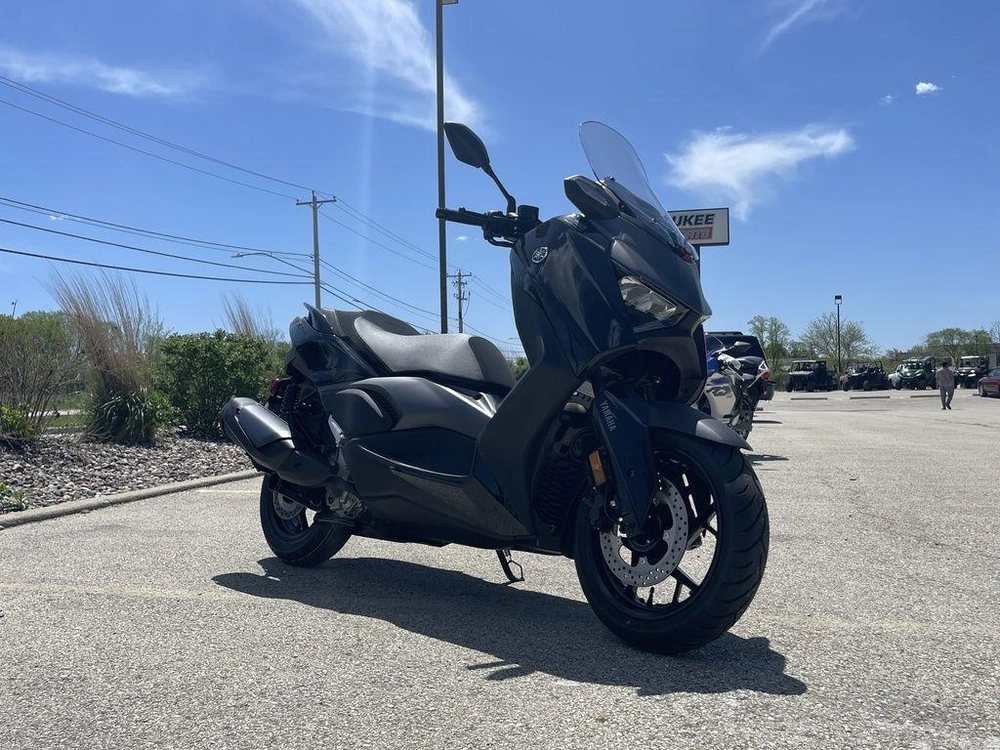 2026 Yamaha Xmax alt