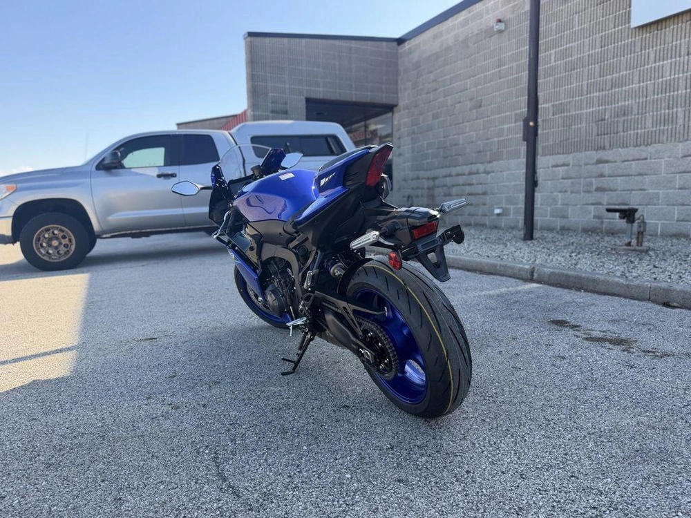 2026 Yamaha Yzf-r9 alt