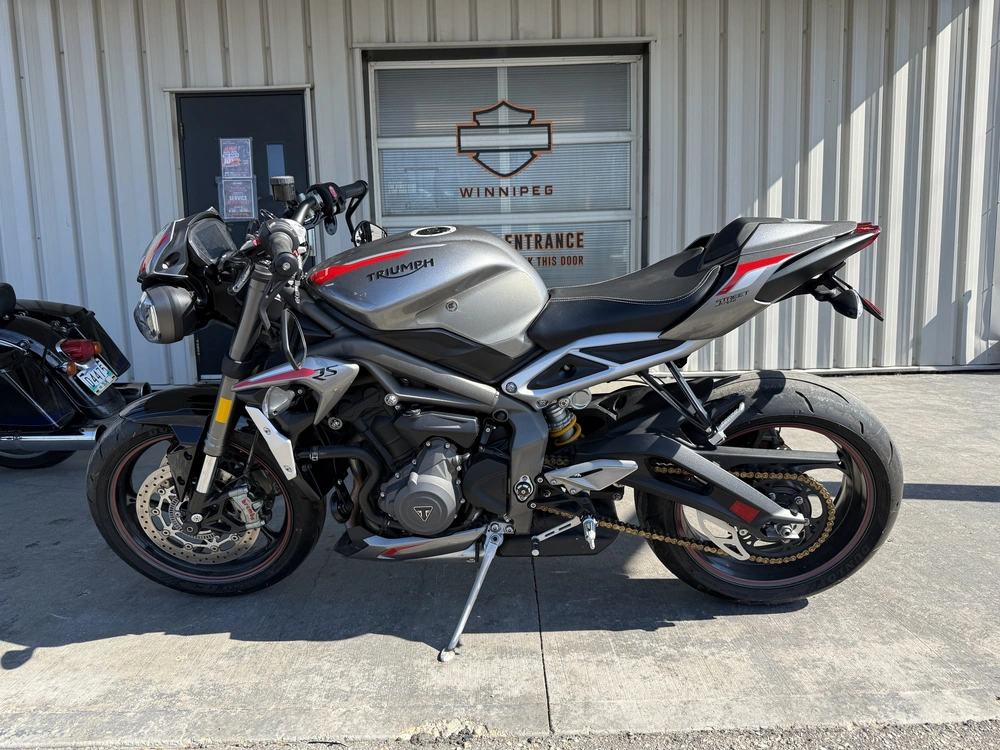 2020 Triumph Street Triple Rs alt