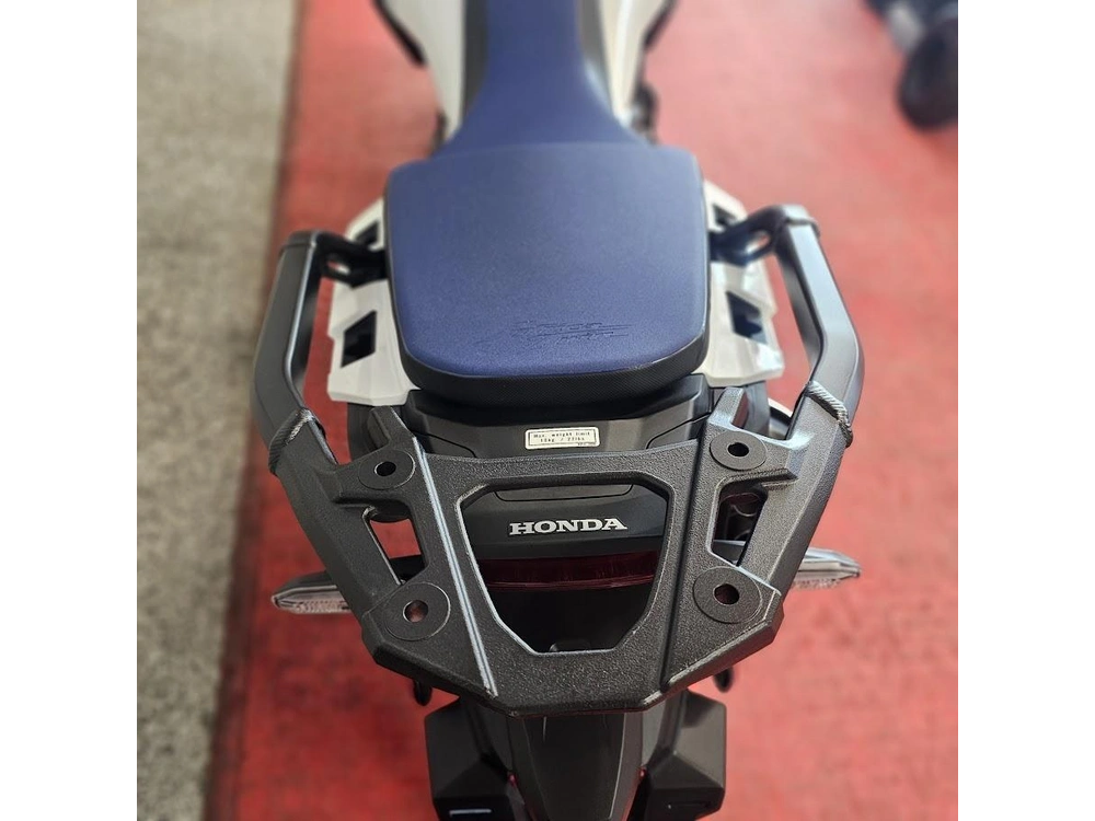 2026 Honda Africa Twin Adventure Sports Es alt