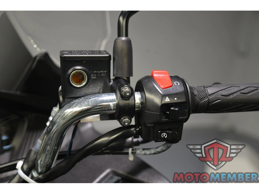 2019 Suzuki Burgman 400 alt