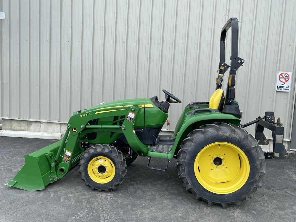 John Deere 3032e 2023 alt