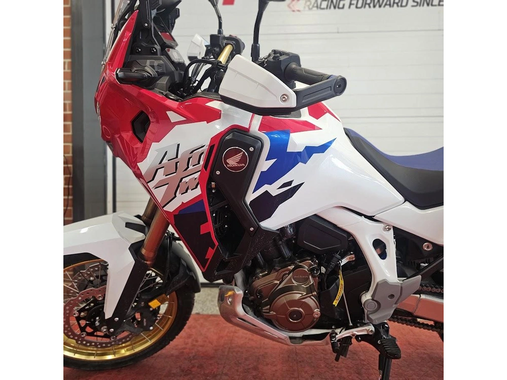 2026 Honda Africa Twin Adventure Sports Es alt