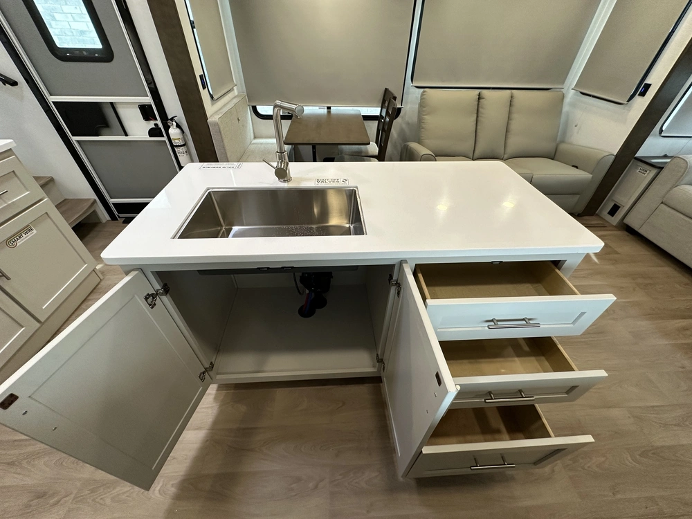 Alliance Rv Avenue 32rls 2027 alt
