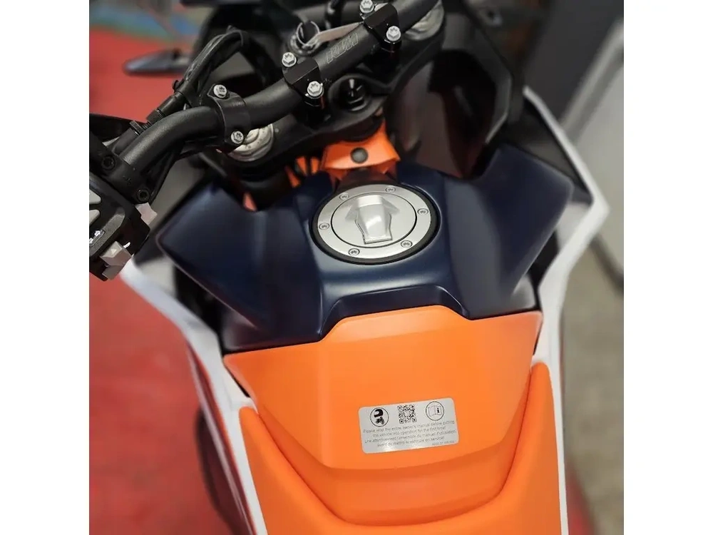 2026 Ktm Adventure 890 R alt