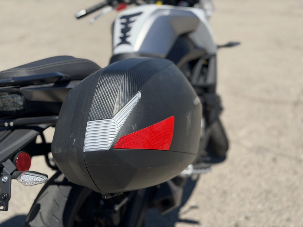2022 Cfmoto 650 Adventura alt