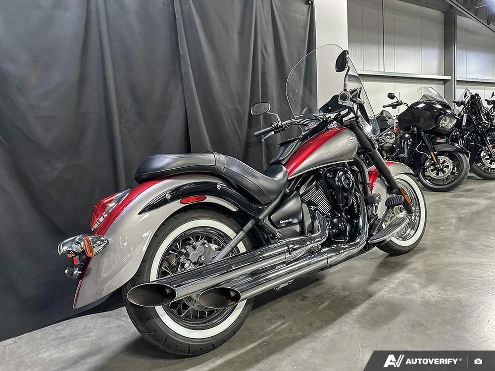 2016 Kawasaki Vulcan 900 Classic alt