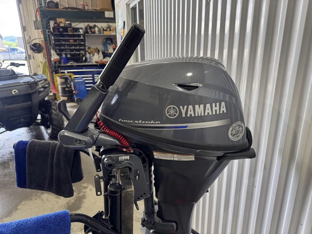 Yamaha 15 Mhla 2015 alt