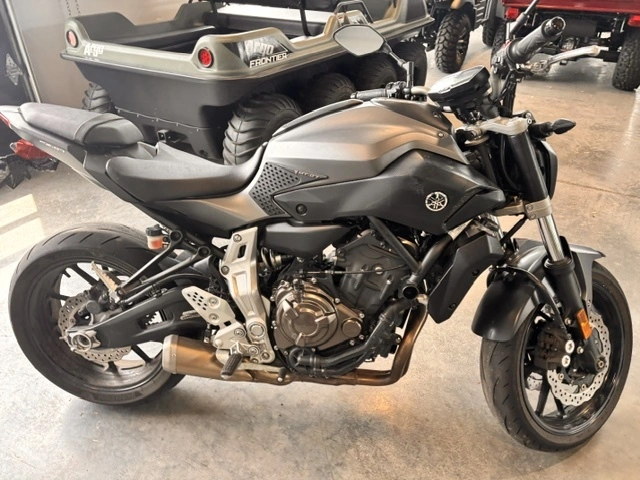 2015 Yamaha Fz07 Fz07 Fz 07 Bon État Z650 alt