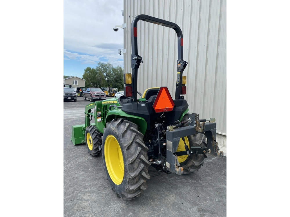 John Deere 3032e 2023 alt