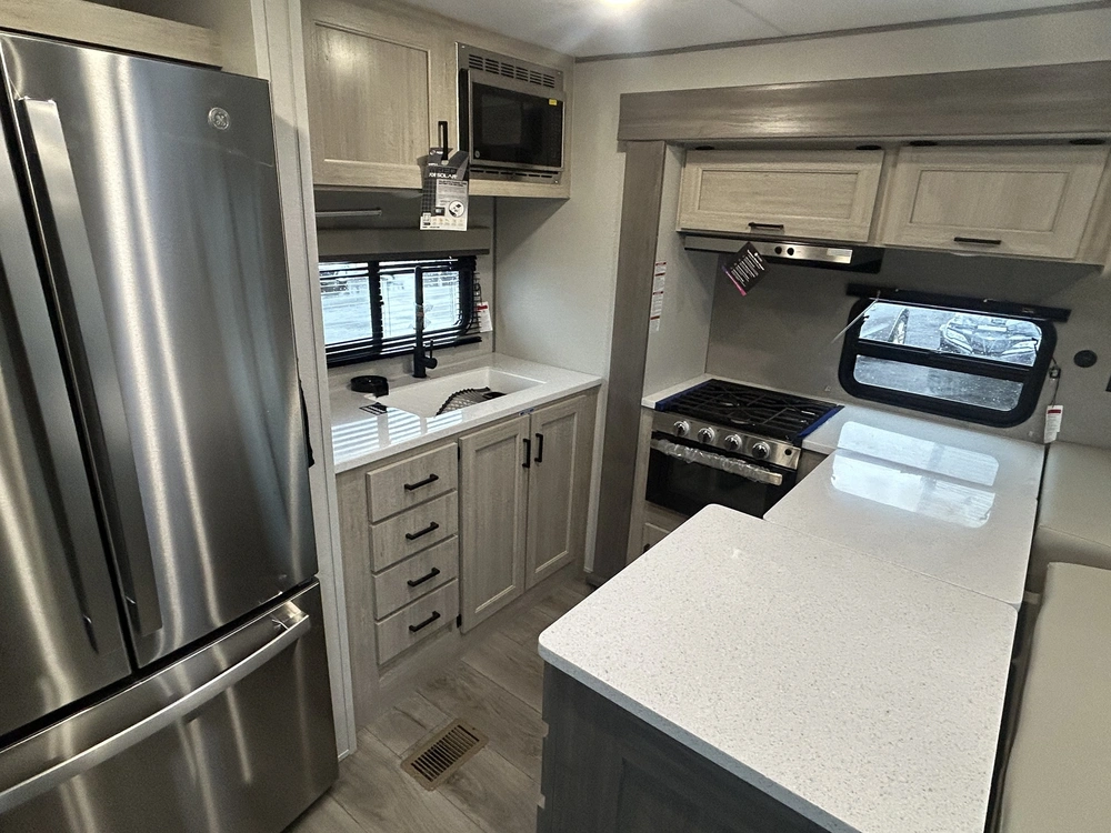 2026 Forest River Catalina 323 Maze alt