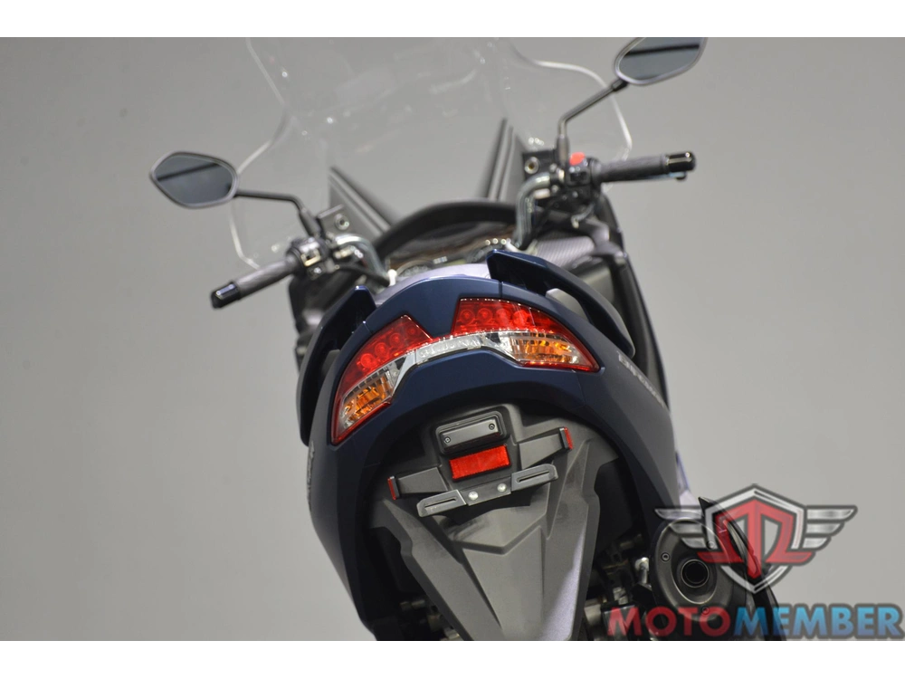 2019 Suzuki Burgman 400 alt