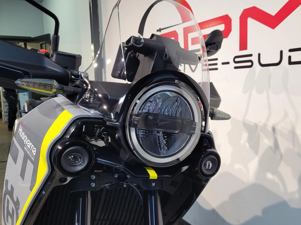 Husqvarna Norden 901 *à Partir De 3.99% 2025 alt