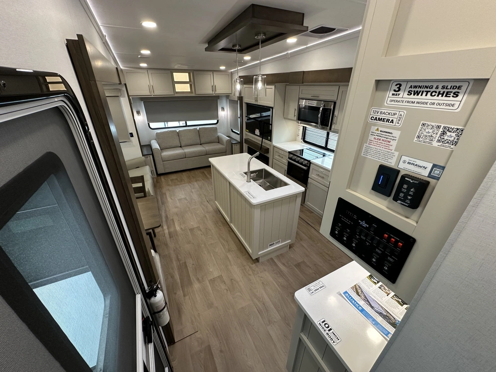 Alliance Rv Avenue 32rls 2027 alt