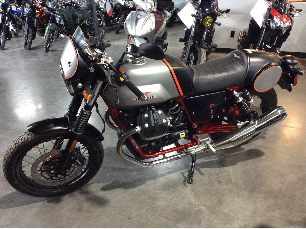 2016 Moto Guzzi V7 Ii Racer Abs alt