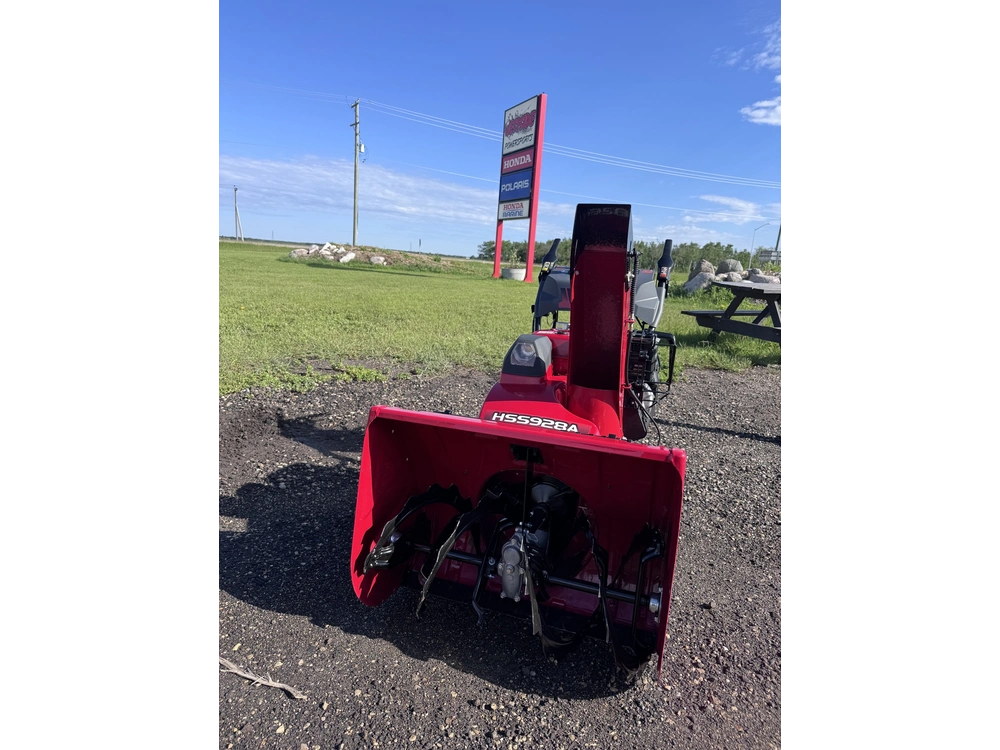 2020 Honda Hss928ct Snowblower, Used alt