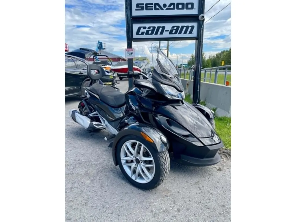 BRP SPYDER STS 990 2014