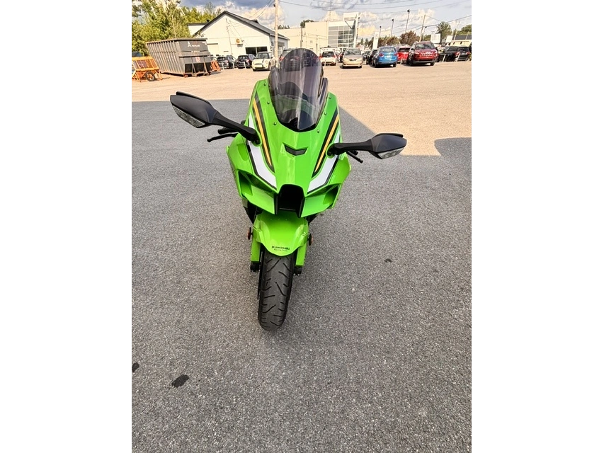 Kawasaki Ninja Zx-10r Ninja Zx-10r Zx10r Zx 10r Bas Km Krt 2025 alt