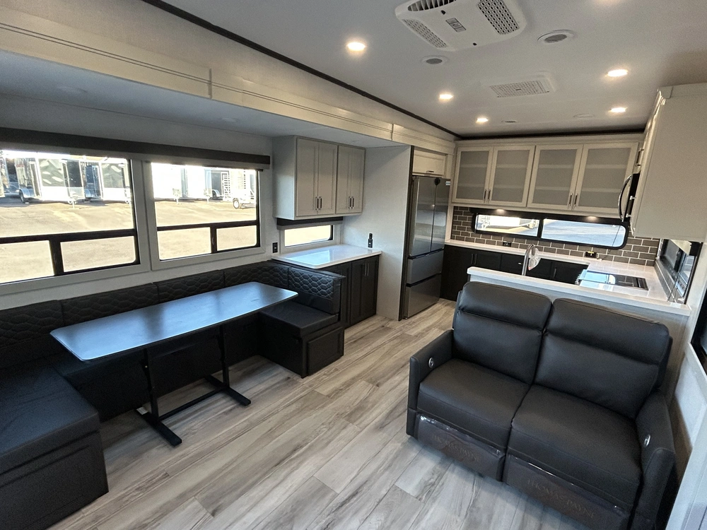 2025 Keystone Rv Alpine Avalanche Edition 379mb alt