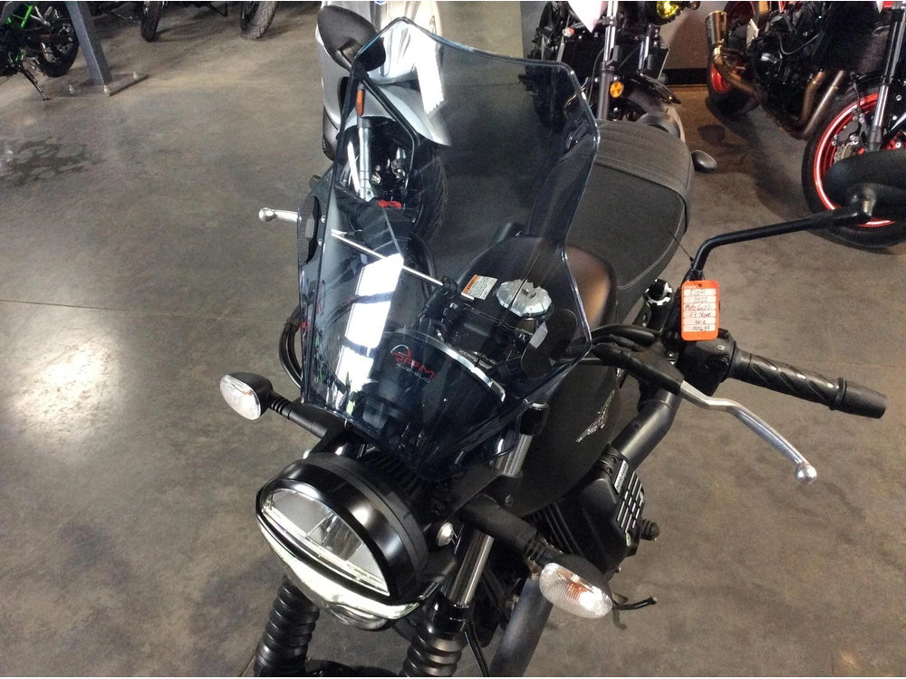 Moto Guzzi V7 Stone Abs 2022 alt
