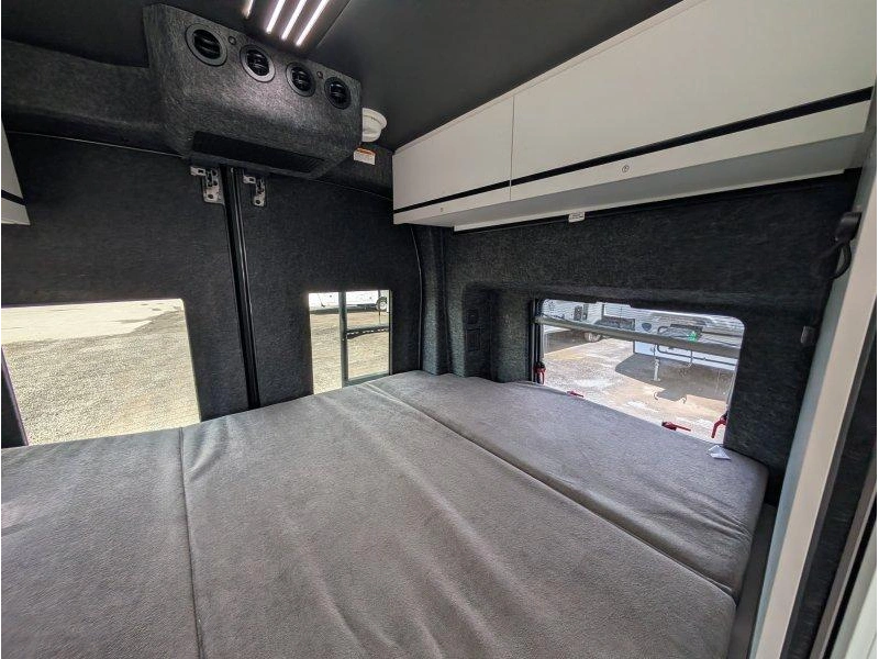 Grand Design Lineage Lvt1 2027 alt