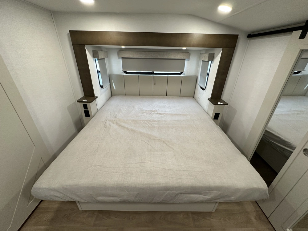 Alliance Rv Avenue 32rls 2027 alt