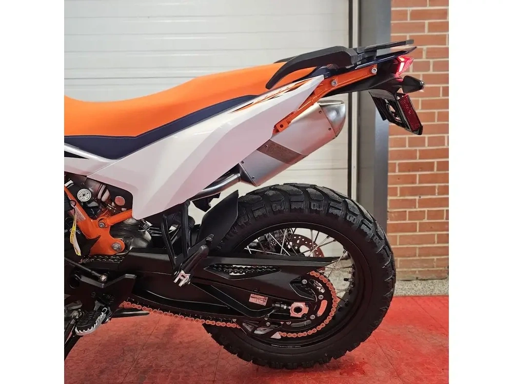 2026 Ktm Adventure 890 R alt
