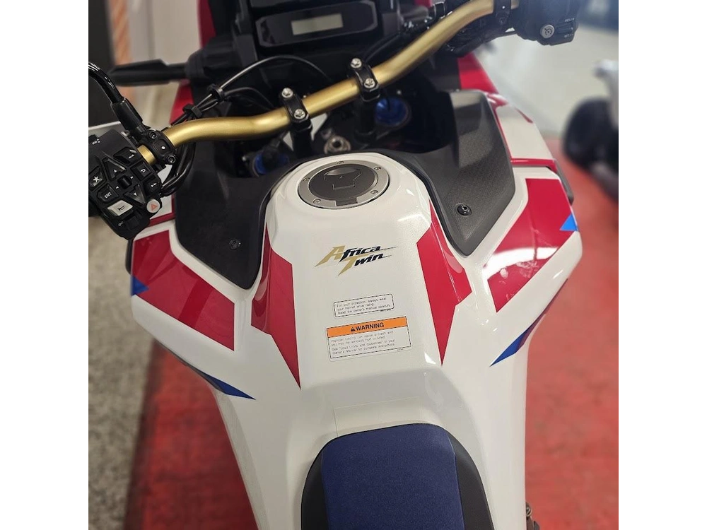 2026 Honda Africa Twin Adventure Sports Es alt
