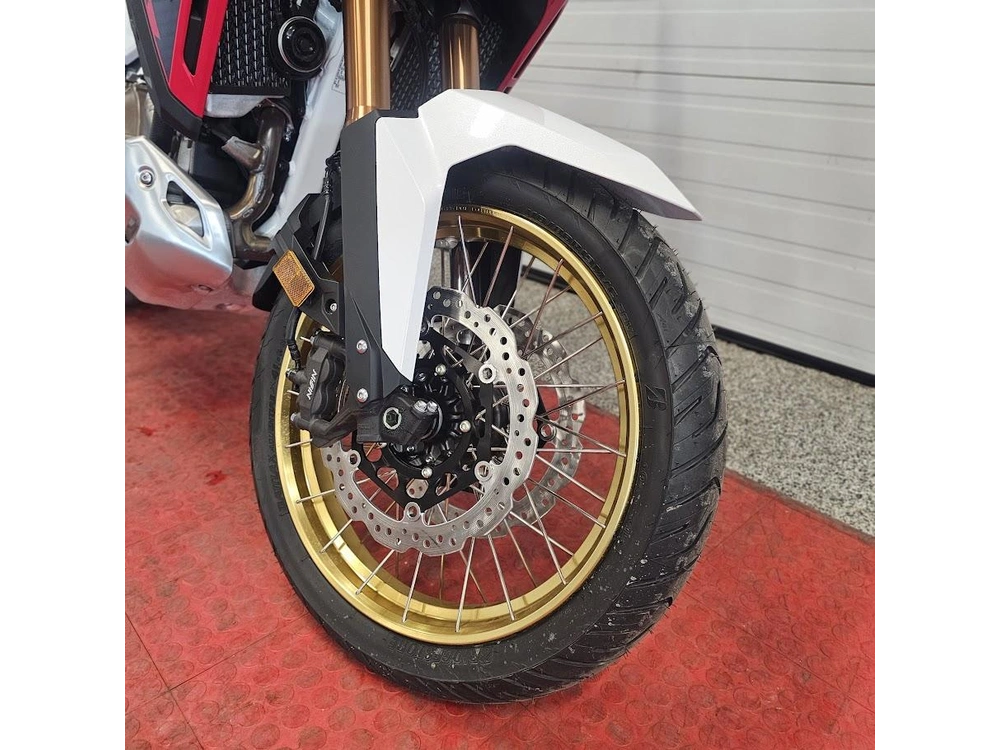 2026 Honda Africa Twin Adventure Sports Es alt