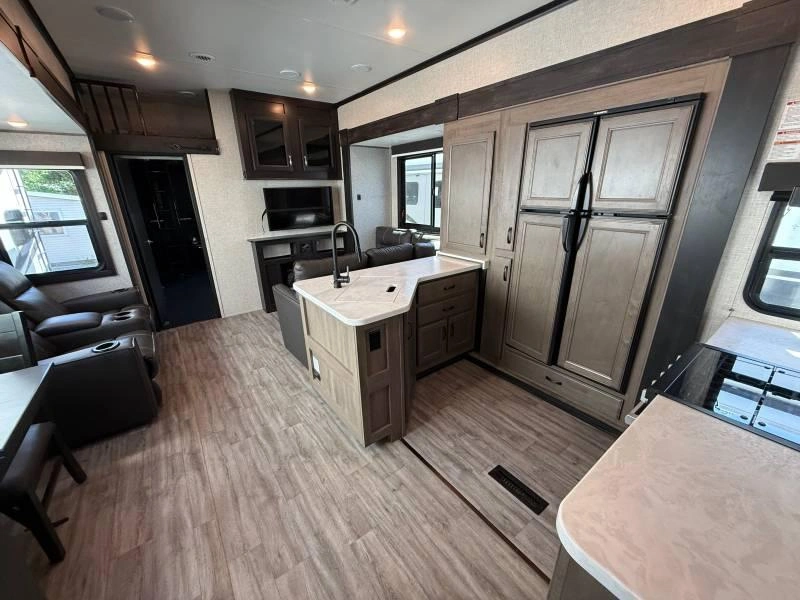 Jayco Seismic 395 2023 alt