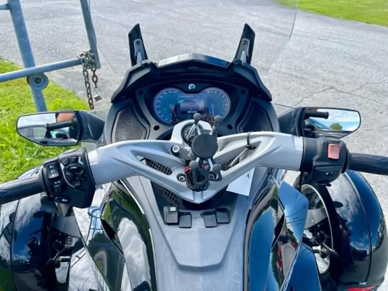 BRP SPYDER STS 990 2014