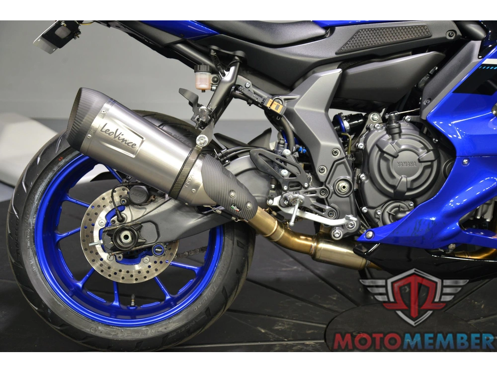 2025 Yamaha Yzf-r7 alt