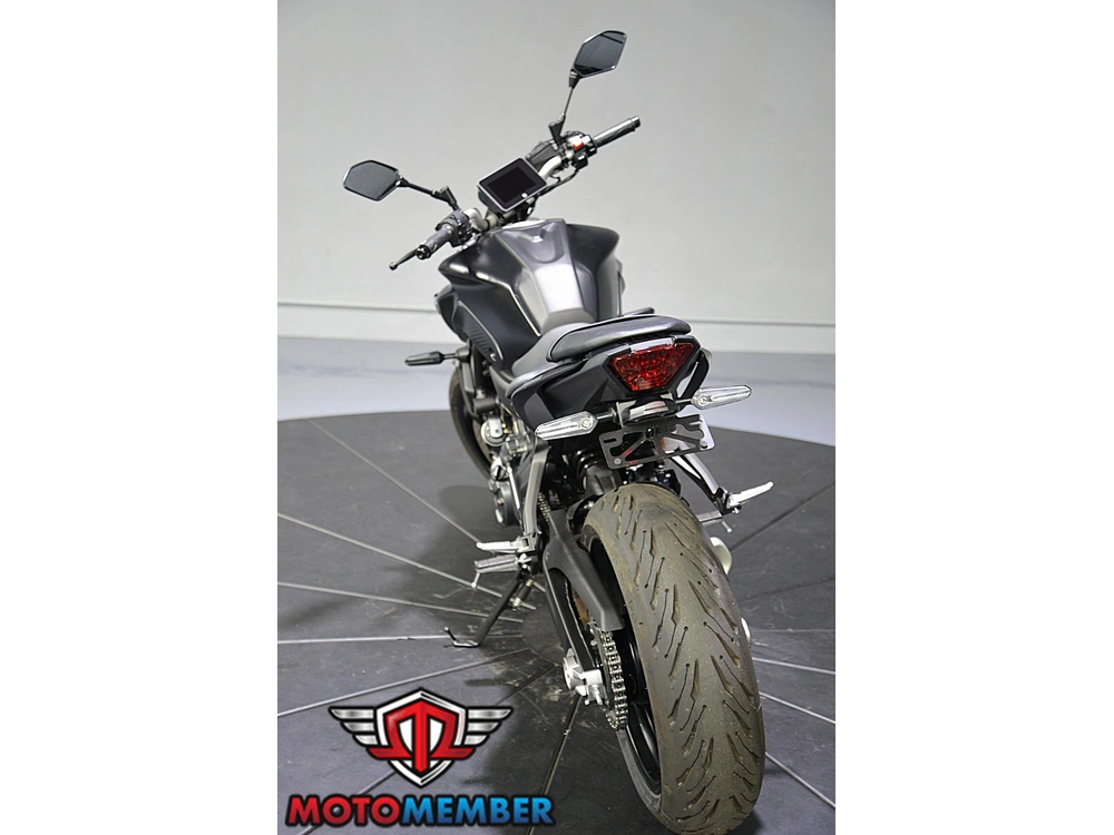 2023 Yamaha Mt-07 alt