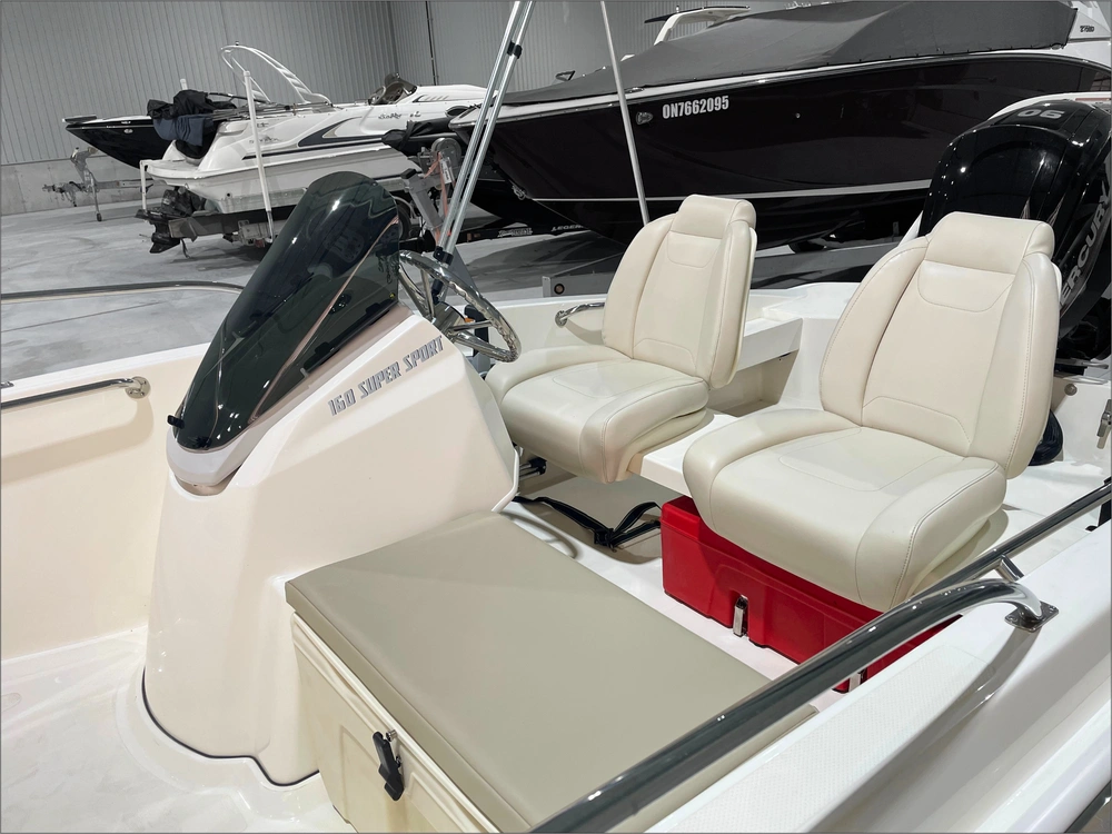 2024 Boston Whaler 160ss alt