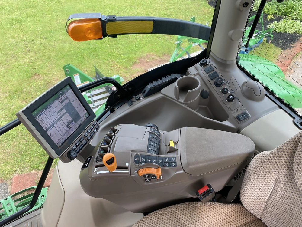 2022 John Deere 6155r alt