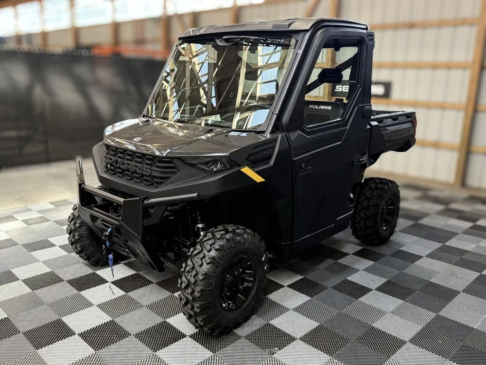 2026 Polaris Ranger 1000 Cab - Granite Gray alt