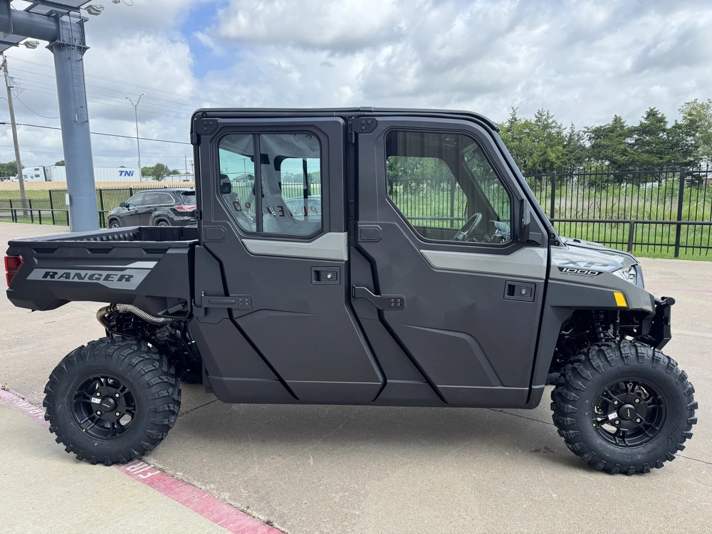 2027 Polaris Ranger Crew Xp 1000 Cab alt