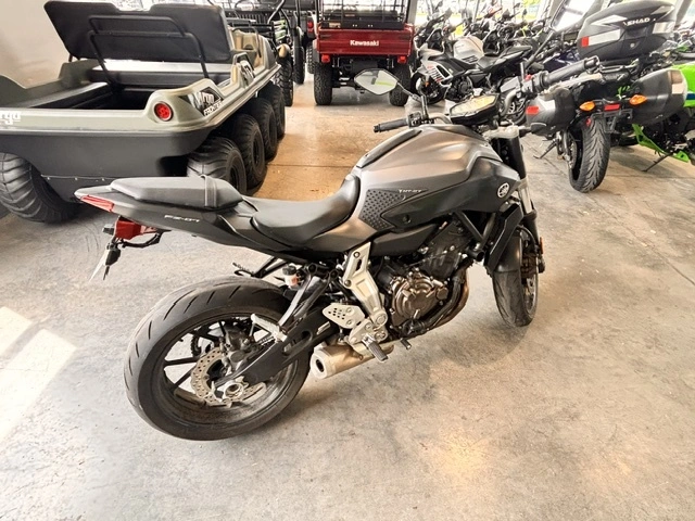 2015 Yamaha Fz07 Fz07 Fz 07 Bon État Z650 alt