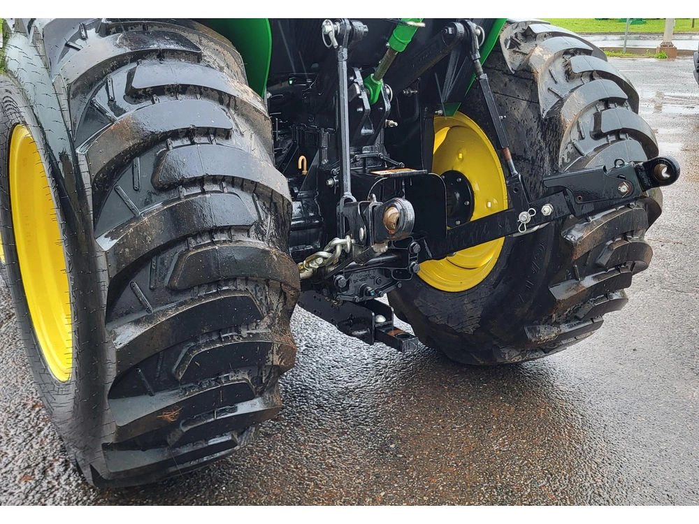 John Deere 3038e 2023 alt