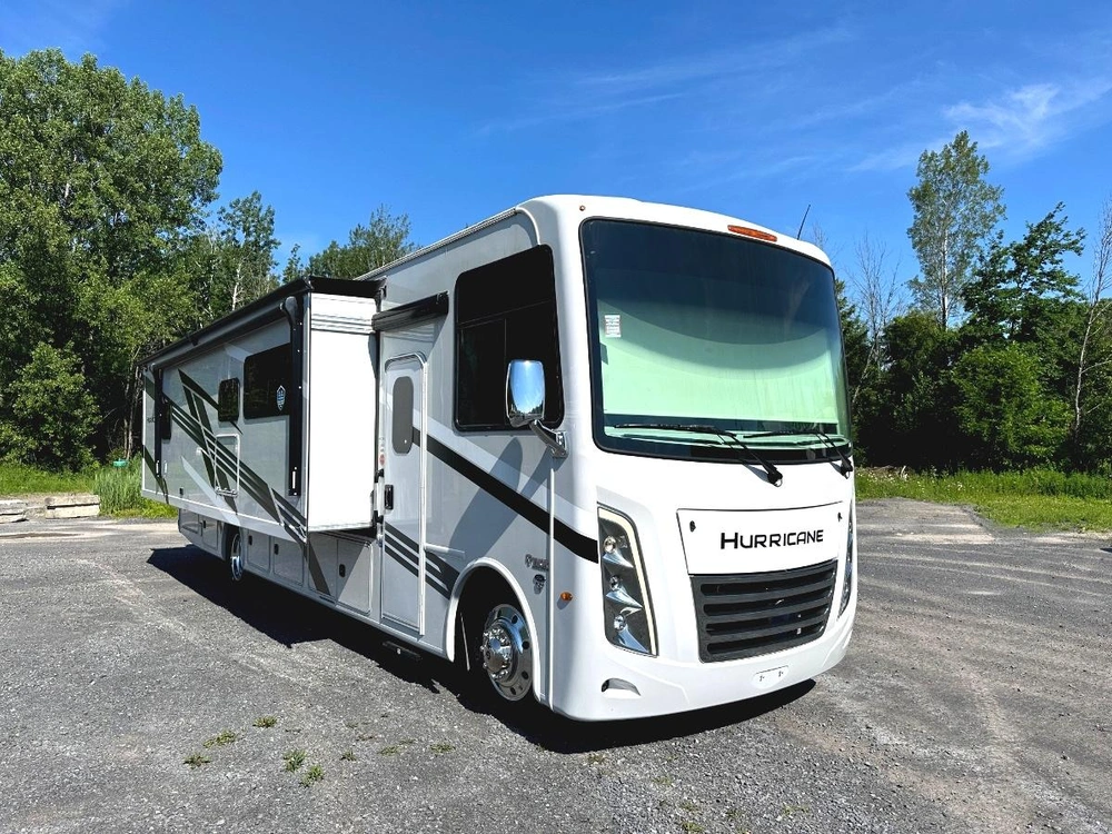 Thor Hurricane 34r 2025 alt