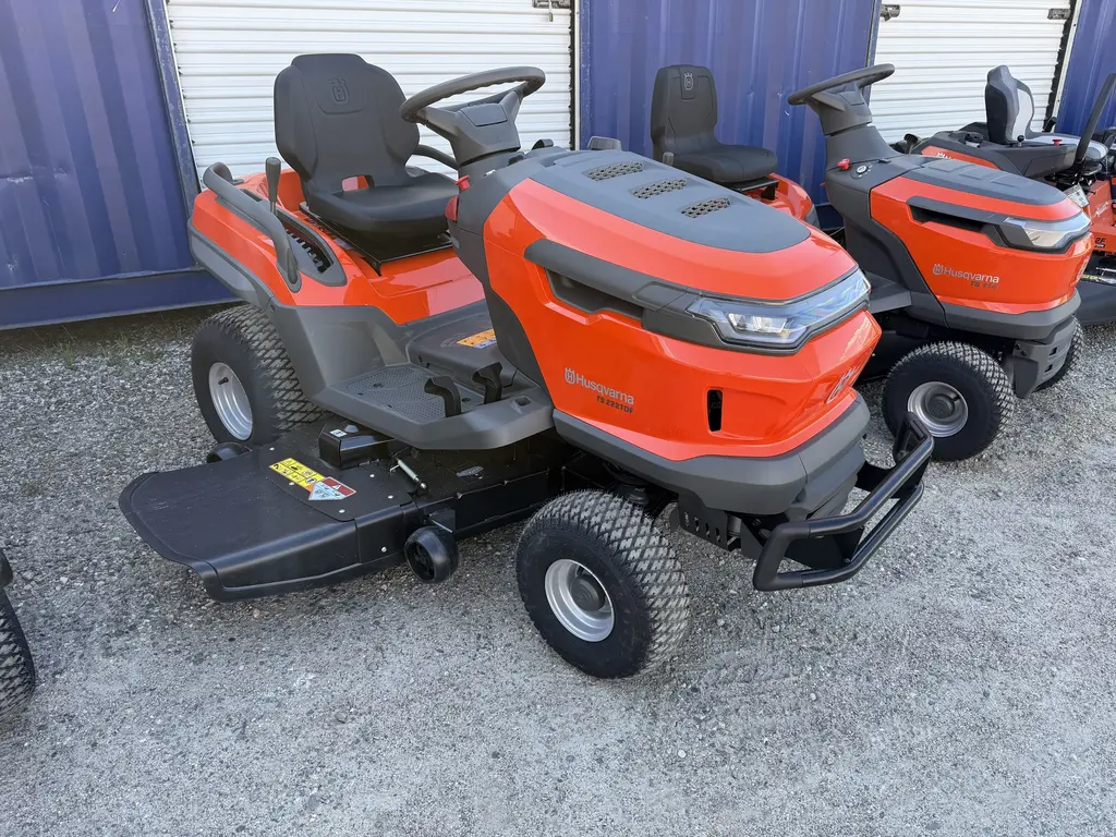 2026 Husqvarna LAWN TRACTOR,48 INCH,25HP,TWIN 