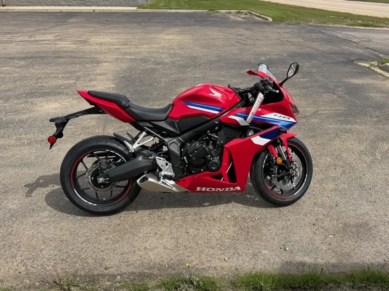 2026 Honda CBR650RACT CBR650R E-Clutch (ABS)