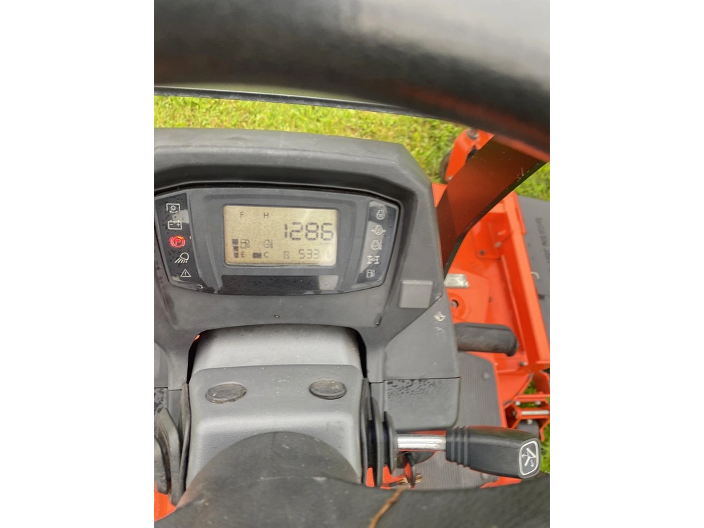 2018 Kubota F2690 alt