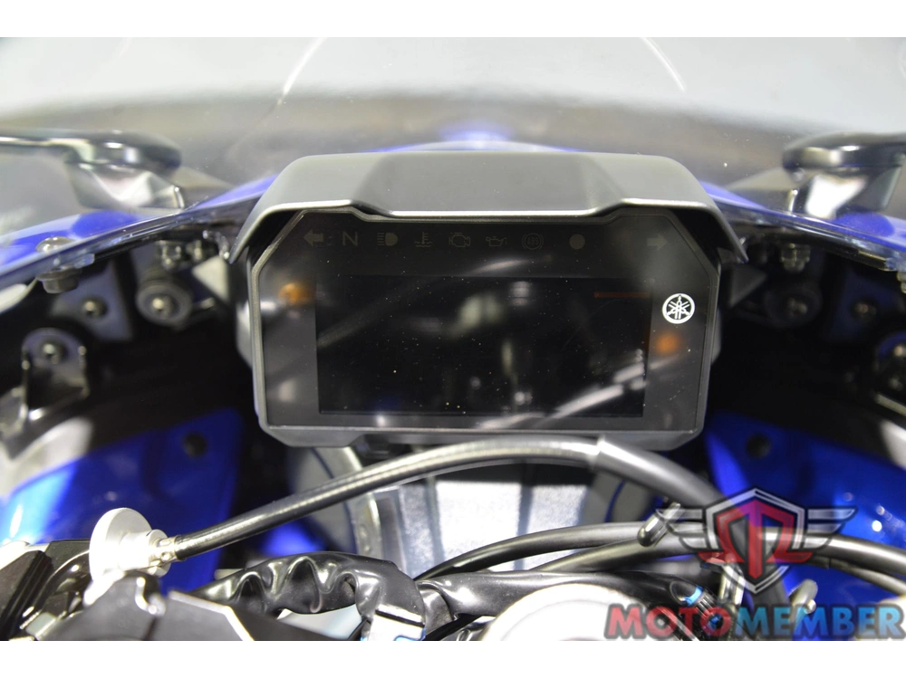 2022 Yamaha Yzf-r7 alt