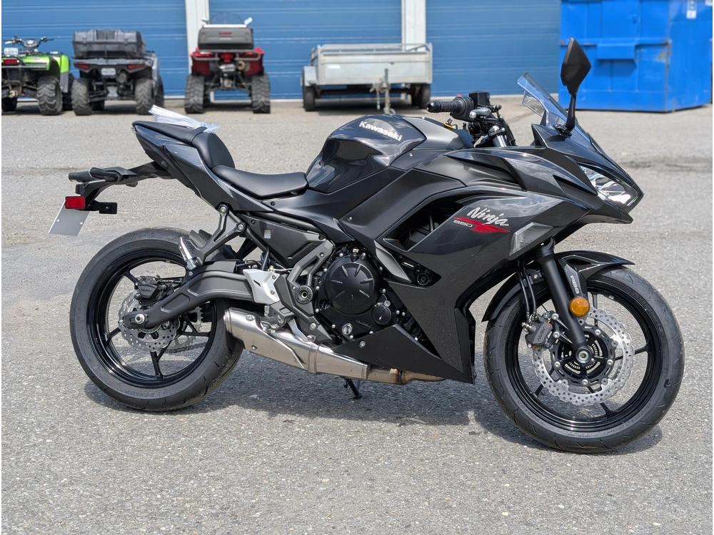 2026 Kawasaki Ninja 650 Noir 🎯 Versatile Sport Motorcycle R7 Cbr650r Gsx-8r Comfort Daily Performance 🟢 alt