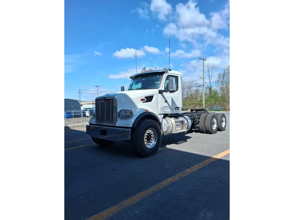 2027 Peterbilt 567 