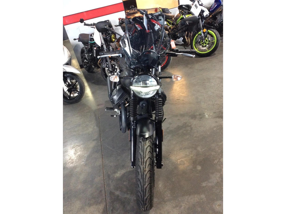 Moto Guzzi V7 Stone Abs 2022 alt
