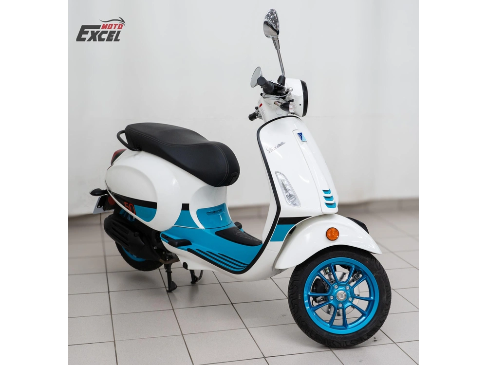 2023 Vespa Primavera Se alt